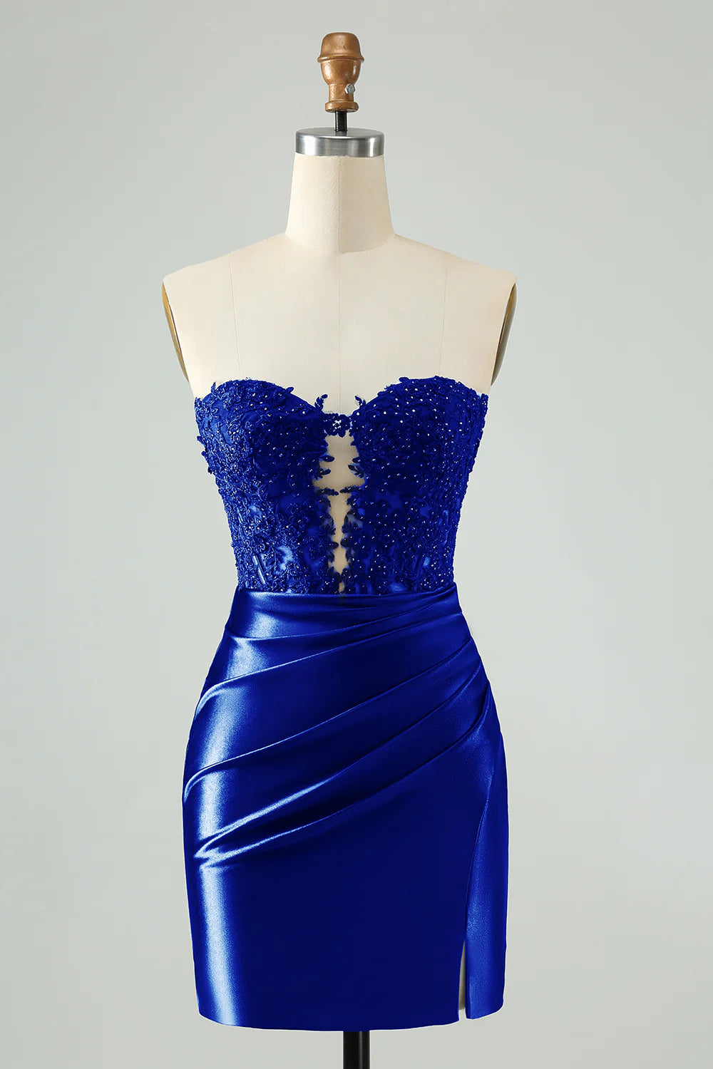 Elegant short A-line homecoming dress with glitter and beaded appliques.