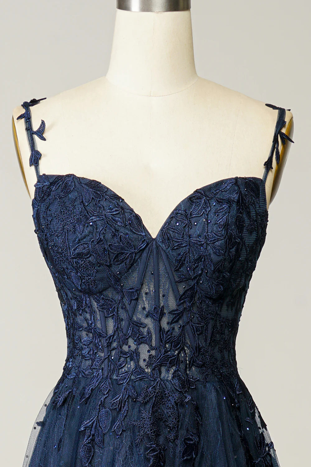 A-Line Homecoming Dress with Spaghetti Straps and Tulle Appliques.