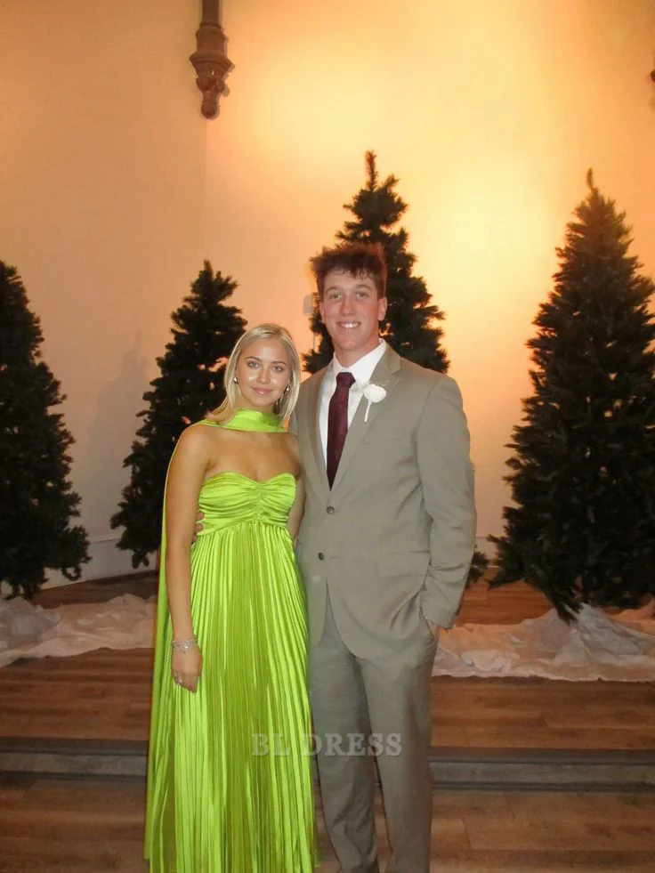 Elegant A-Line sweetheart backless pleated green formal gown.