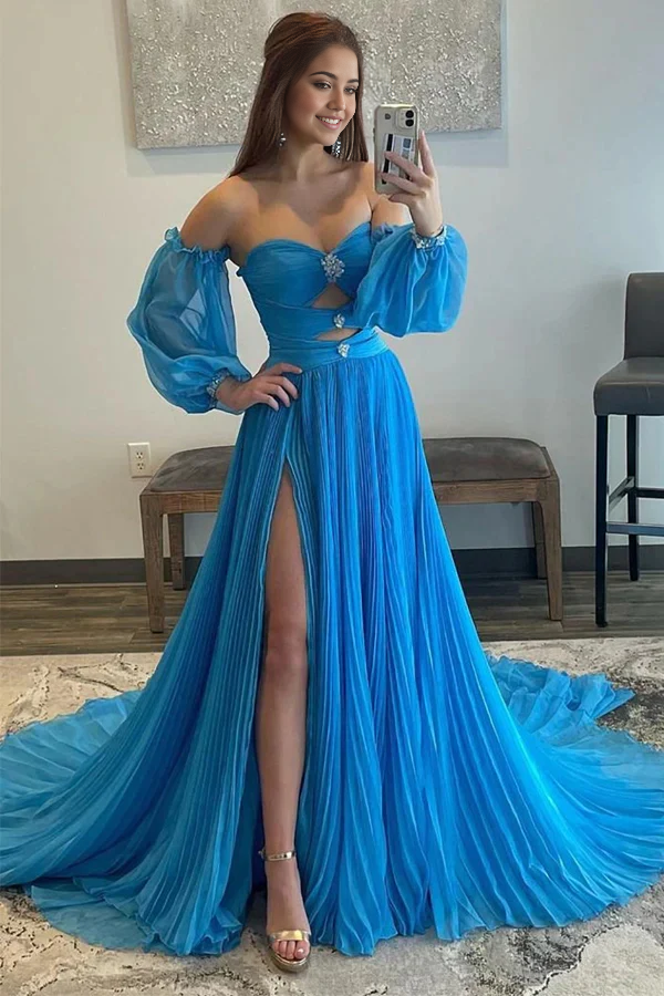Elegant blue A-line chiffon prom dress with sweetheart neckline and thigh-high split.