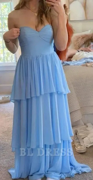 Elegant A-line sweetheart chiffon tiered formal dress.