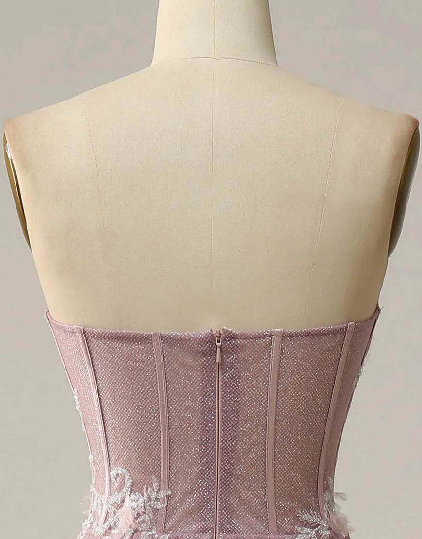 Detail of the sweetheart neckline on the A-Line prom dress.