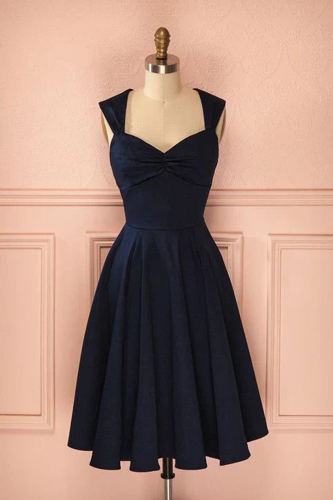 Elegant A-line satin short dress with a sweetheart neckline.