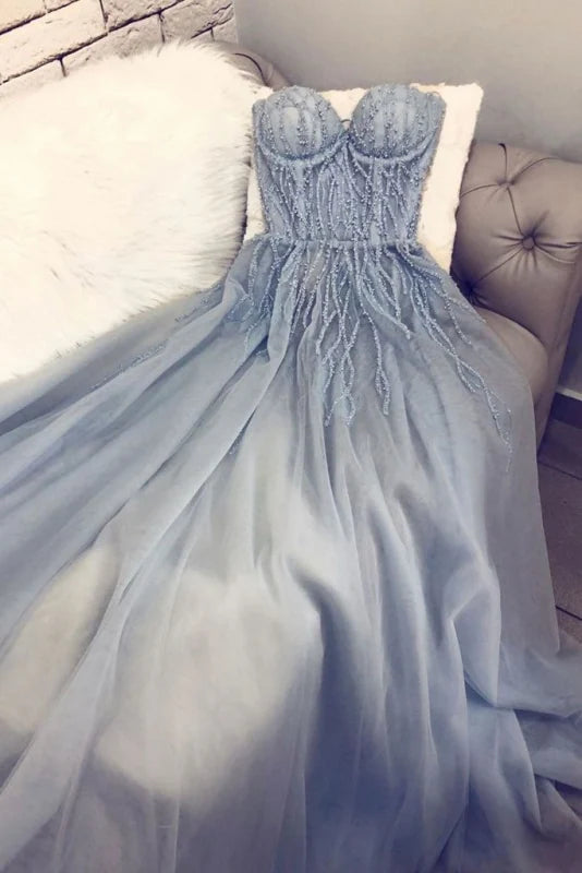 Elegant A-line sweetheart tulle appliqued prom dress.
