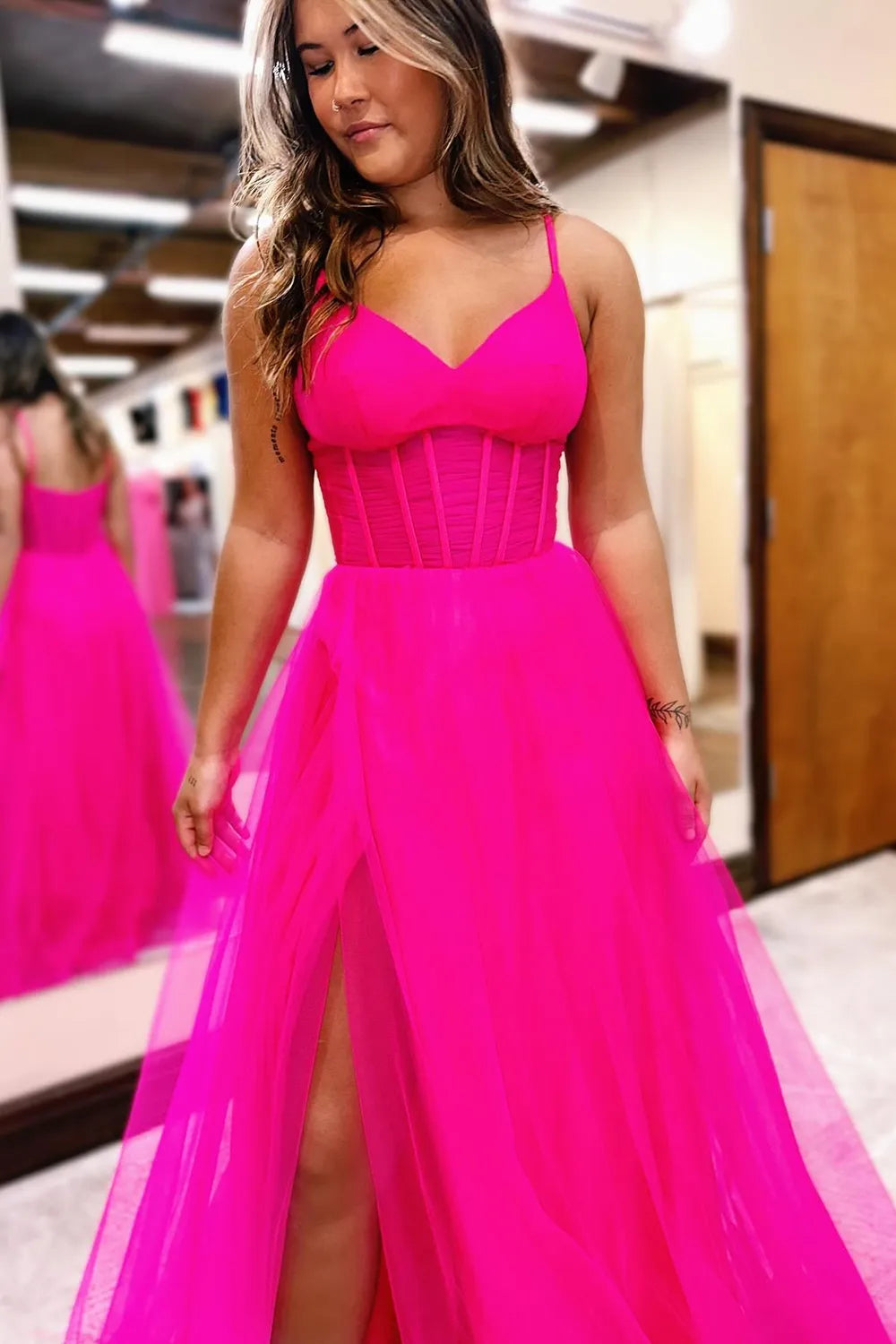 Back view of the elegant A-Line Tulle Prom Dress.