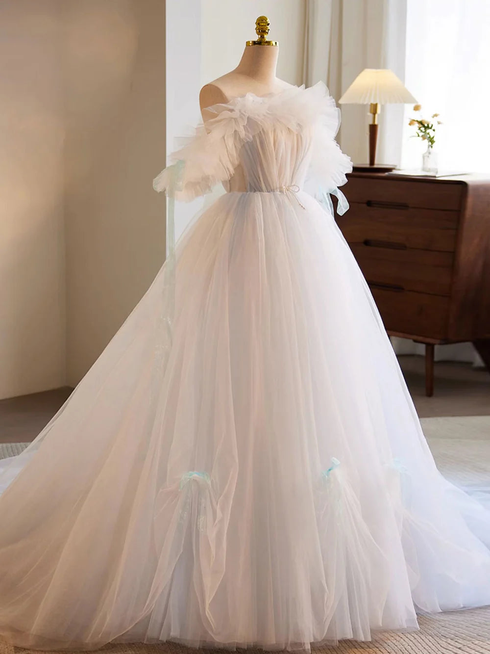 Elegant A-line white tulle formal dress.