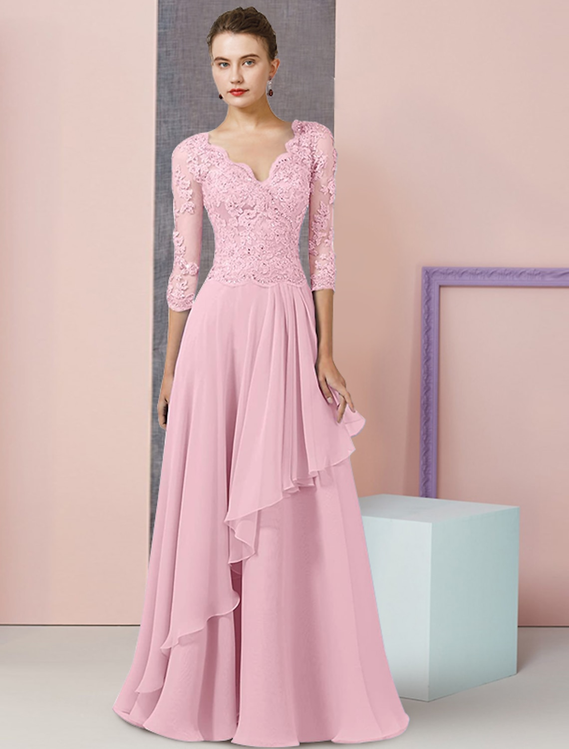 Elegant A-Line Mother of the Bride dress with V-neck and half sleeves.
