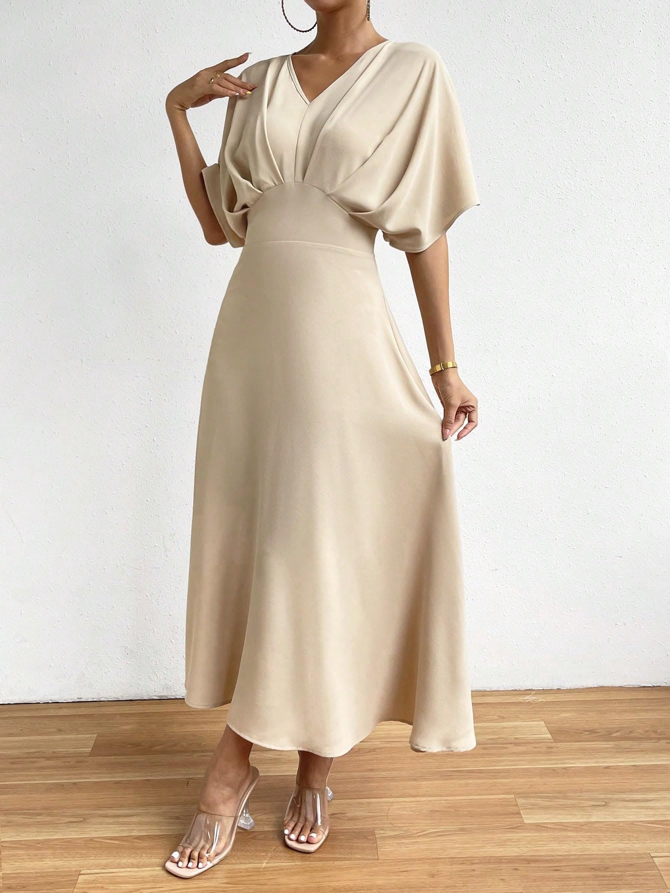 Elegant A-Line V-Neck half sleeve ruched formal dress.