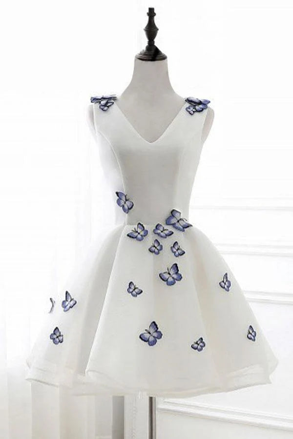 Elegant A-line V-neck homecoming dress with organza appliques.