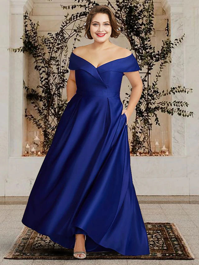 Elegant A-Line Mother of the Bride dress with V-neck, short sleeves, and pleats.