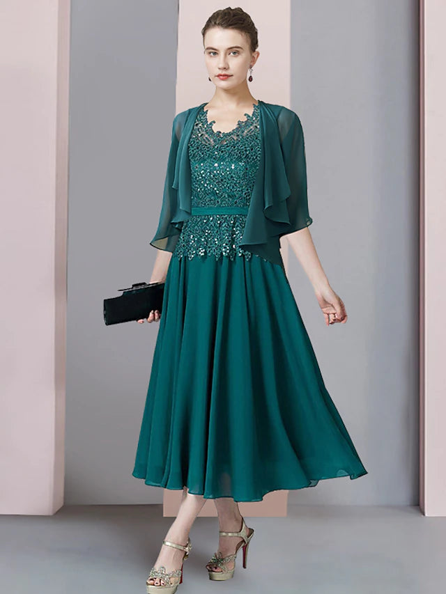 Elegant A-line two-piece mother of the bride dress with V-neck and short sleeves.