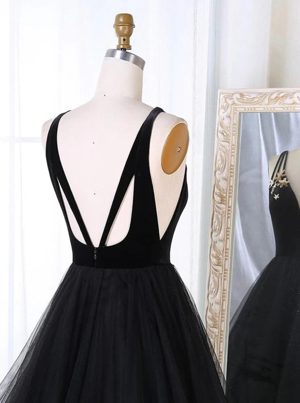 Back view of the A-line V-neck tulle ball gown.