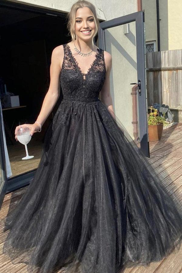 Elegant black A-line V-neck tulle prom dress.
