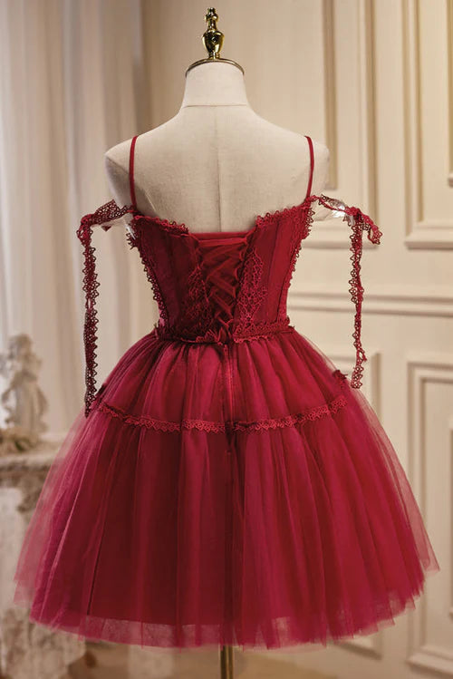 Side view of an A-Line V-Neck Tulle Short Homecoming Dress.