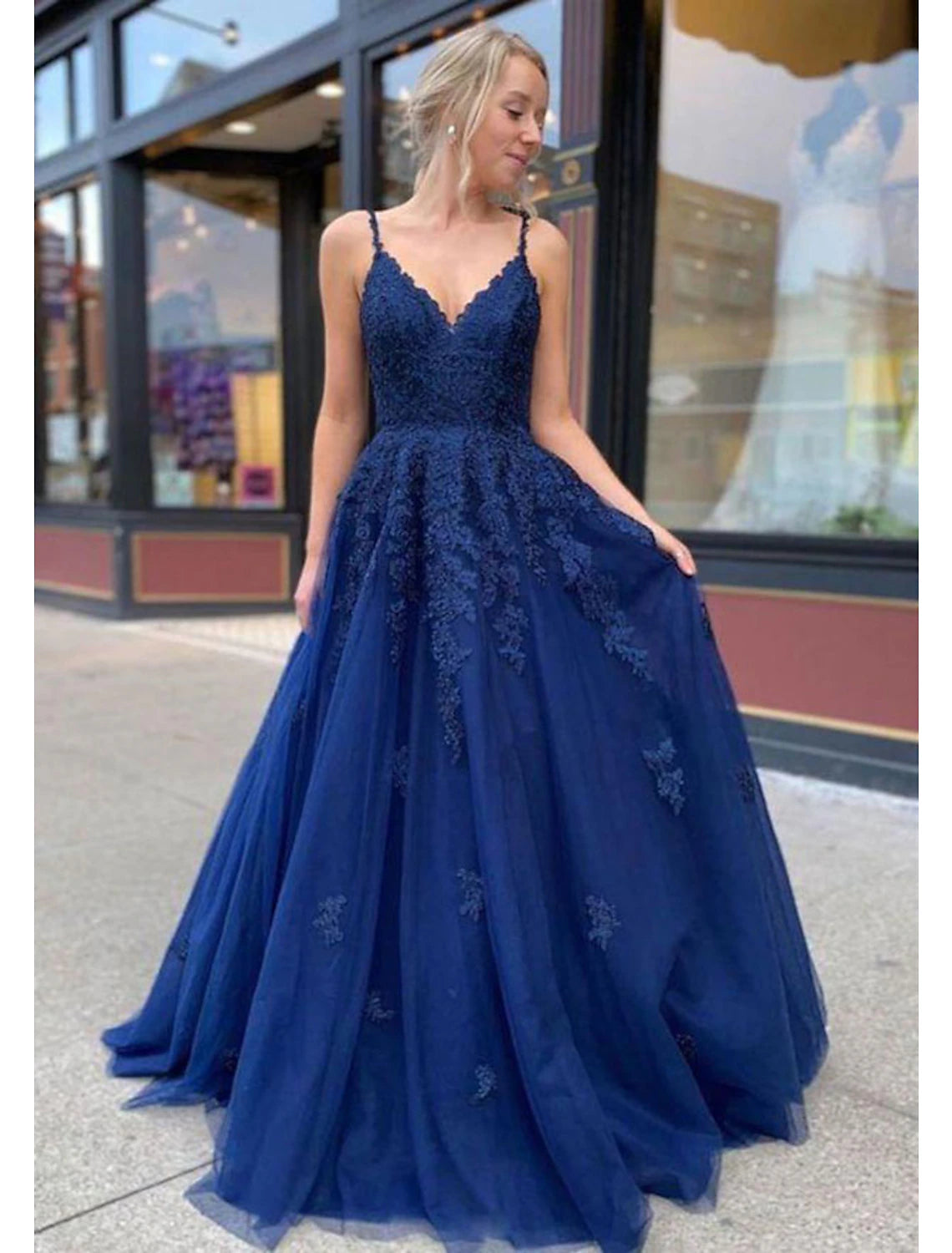 Elegant A-line Princess V-neck lace floor-length prom dress.