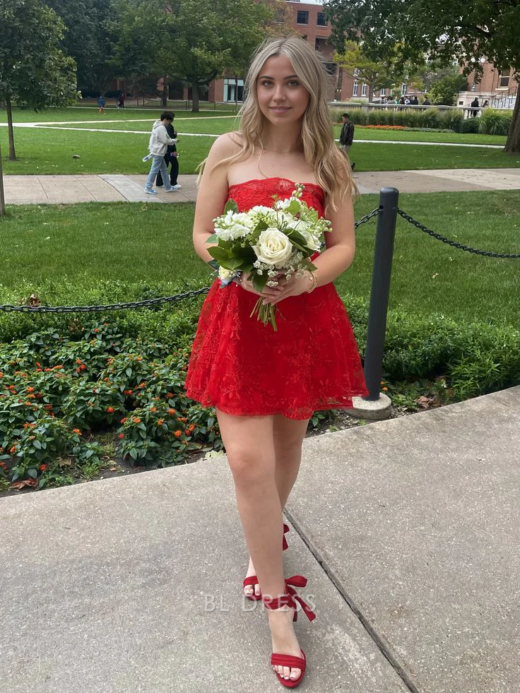 Elegant red lace A-line strapless short dress.