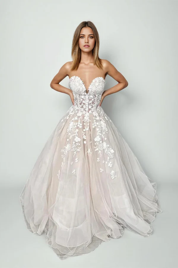 Elegant A-line Champagne Tulle Lace Strapless Wedding Dress.