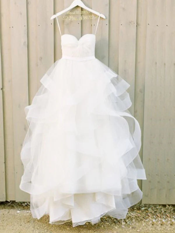Elegant A-line long dress with sweetheart neckline, suitable for weddings or formal events.
