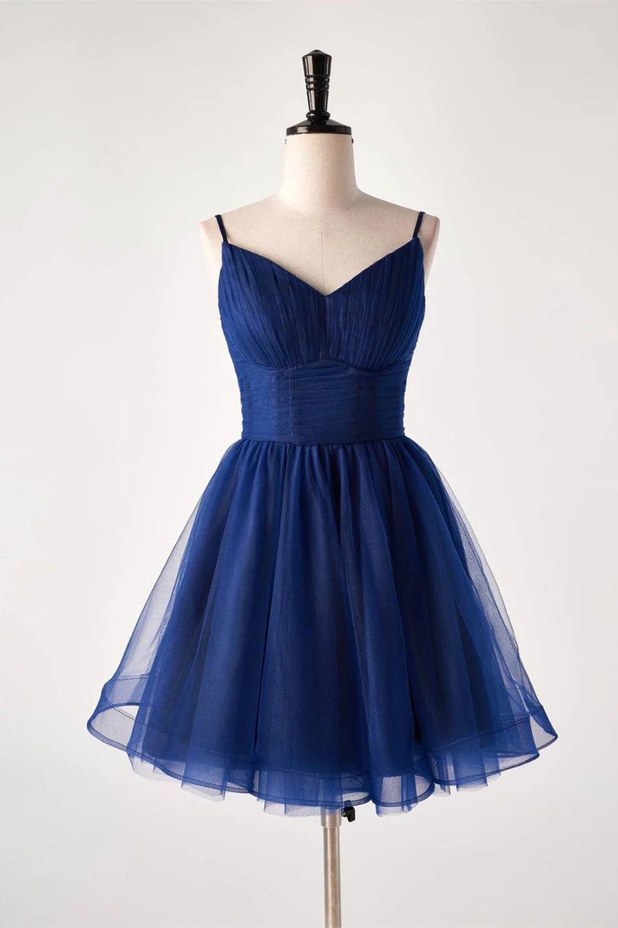 A-line sweetheart tulle homecoming dress with appliques.