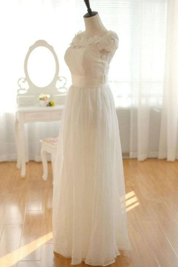 Side view of the A-line V-neck chiffon lace long wedding dress.