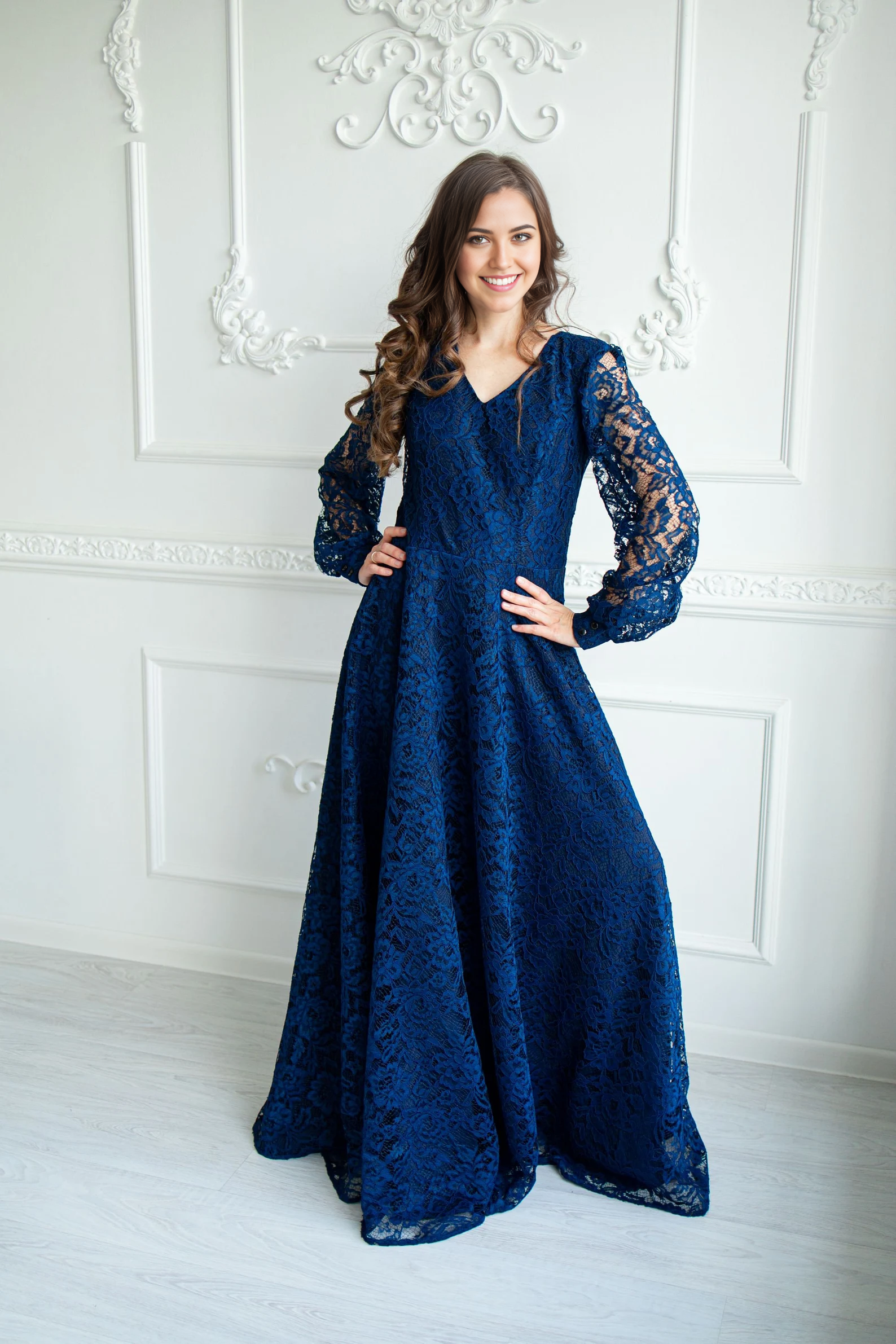 Elegant A-line V-neck lace formal dress.
