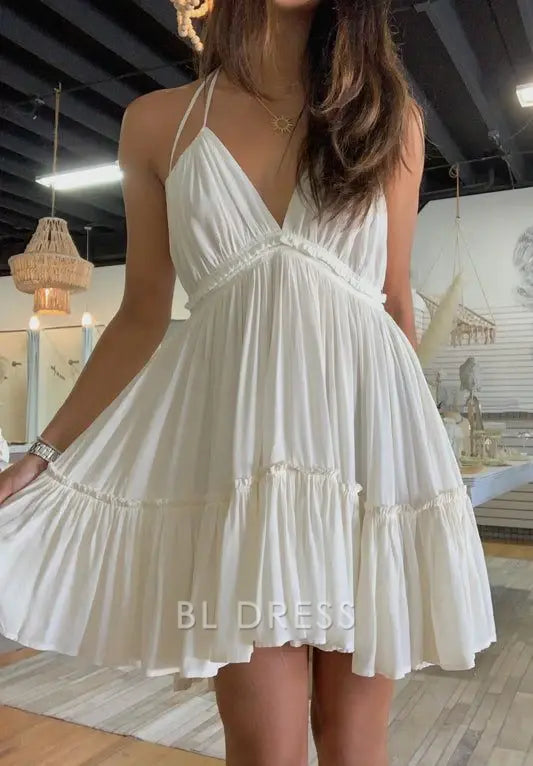 Elegant A-line V-neck sleeveless formal dress.