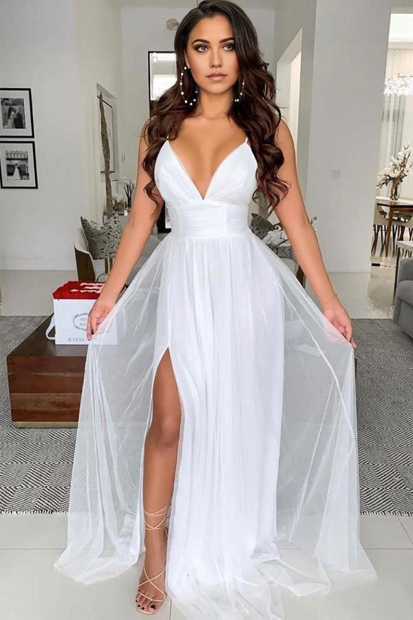 Elegant black A-line V-neck tulle prom dress with a high split.
