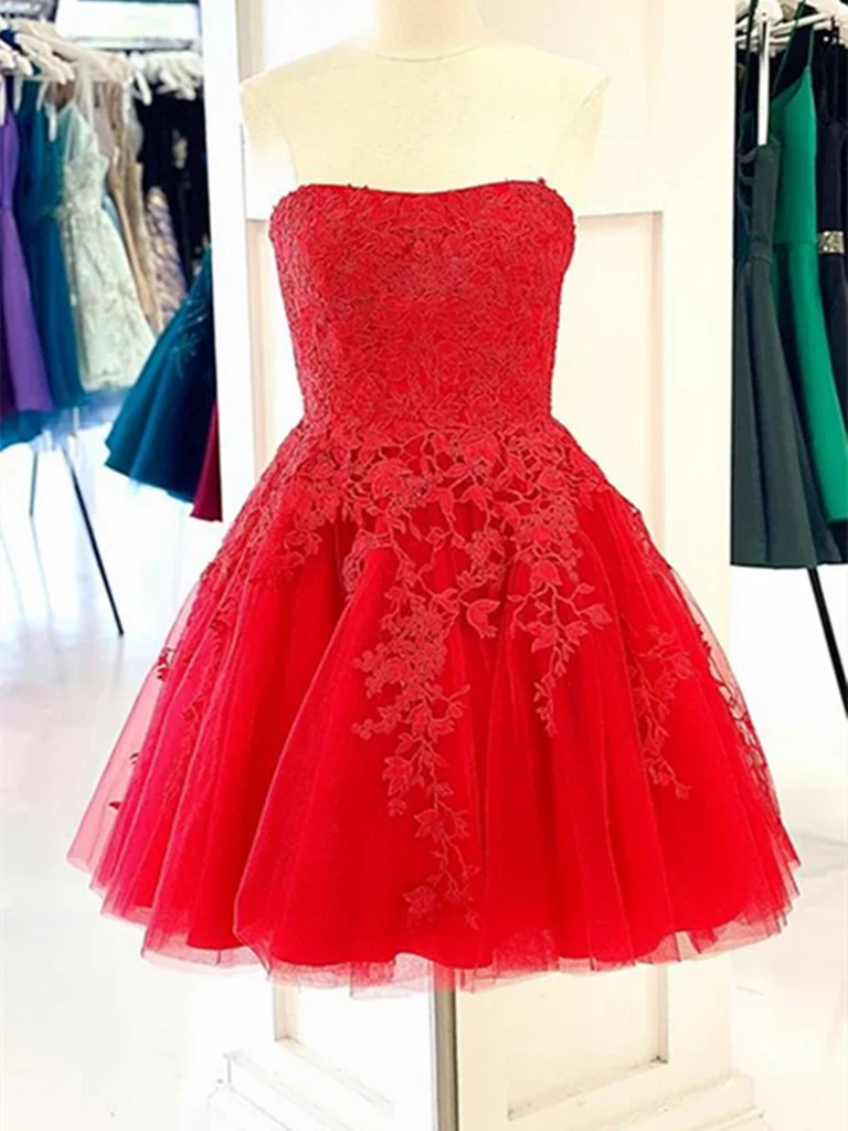 Model wearing an elegant A-line lace short V-neck homecoming dress.