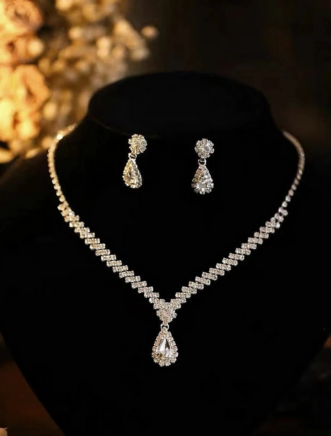 Close-up of the alloy briolette drop necklace from the bridal jewelry set.