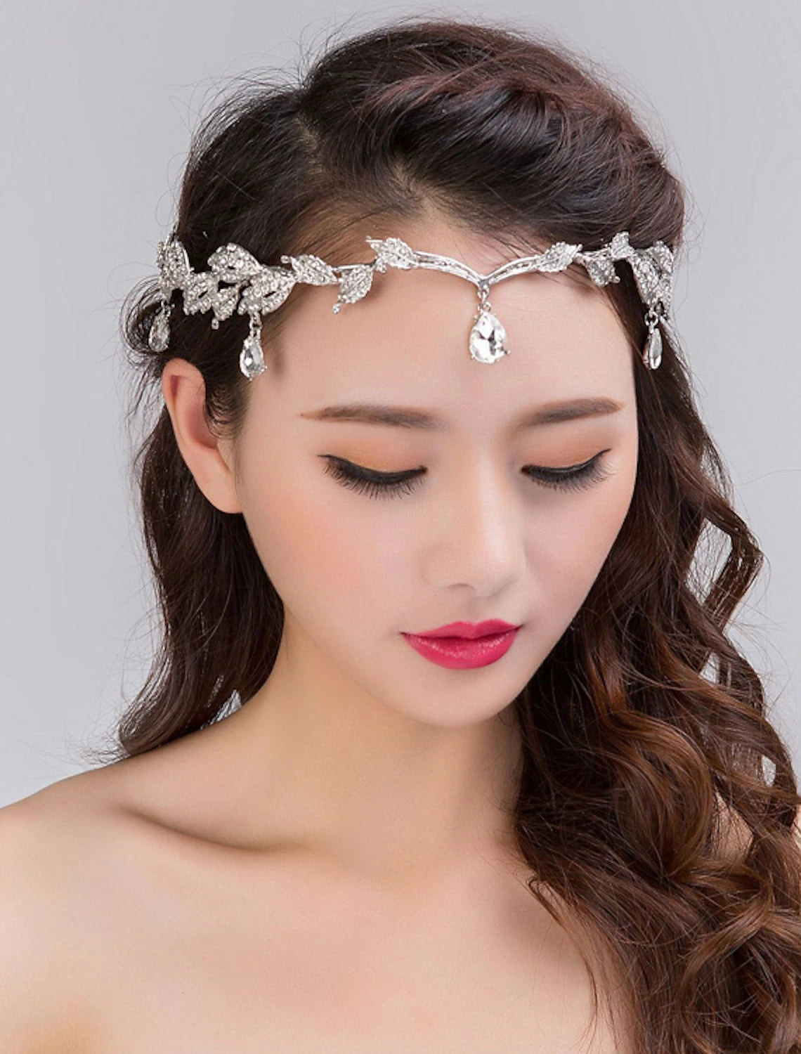 Elegant crystal and alloy wedding crown tiara.