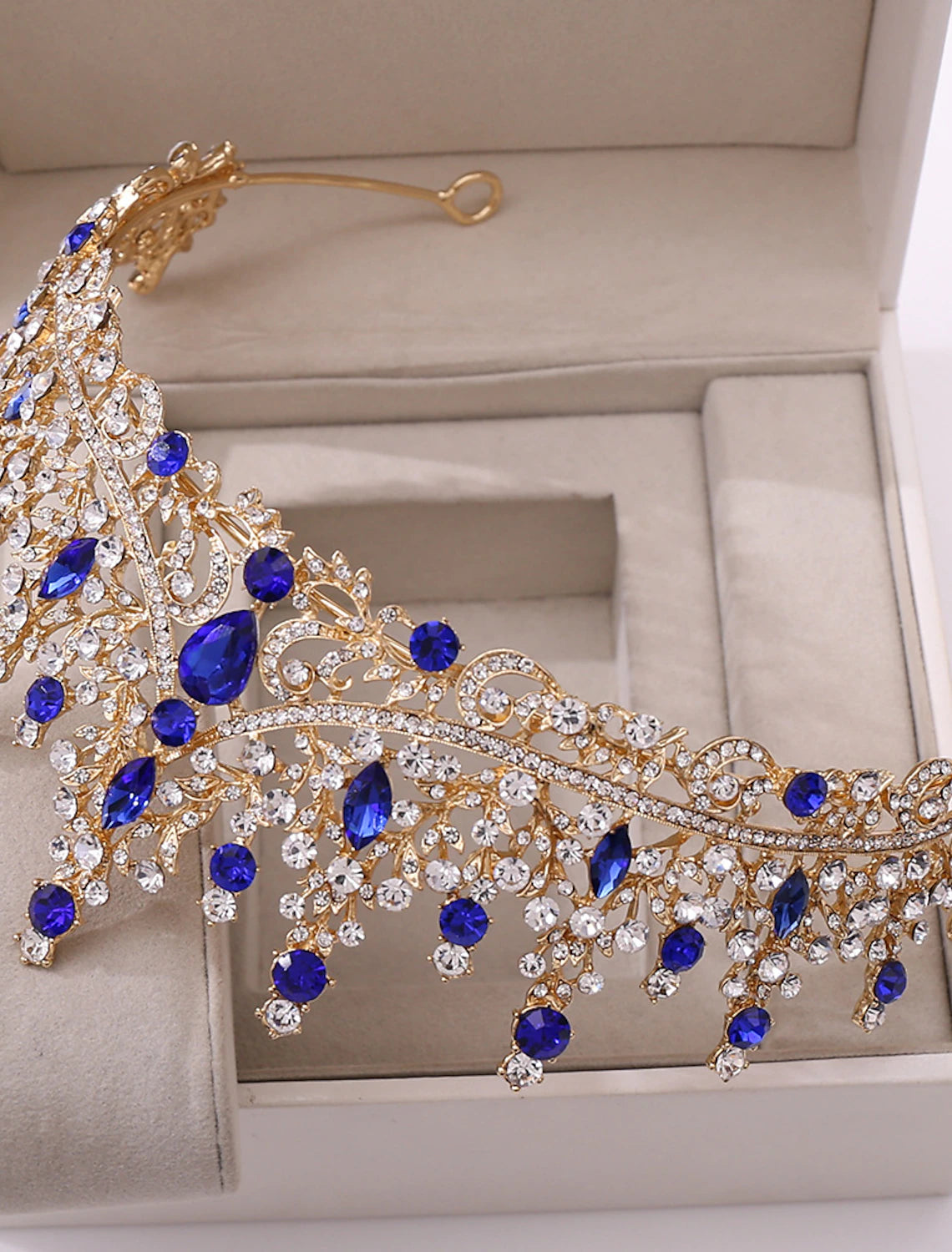 Elegant crystal rhinestone tiara headband.