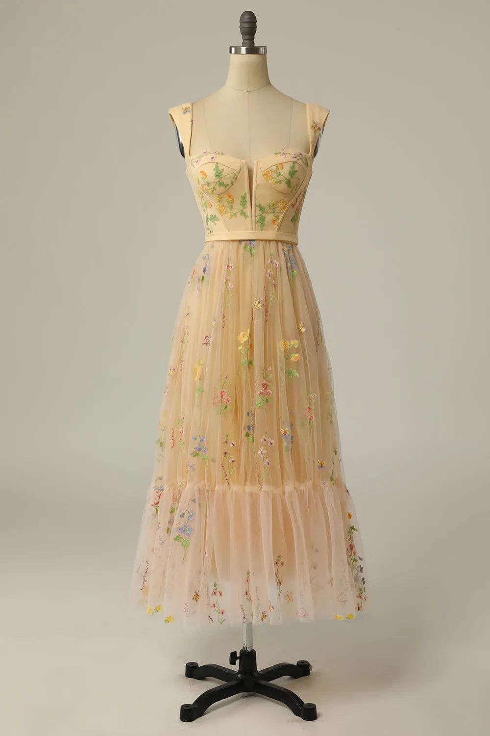 Detail of the sweetheart neckline and bodice embroidery.