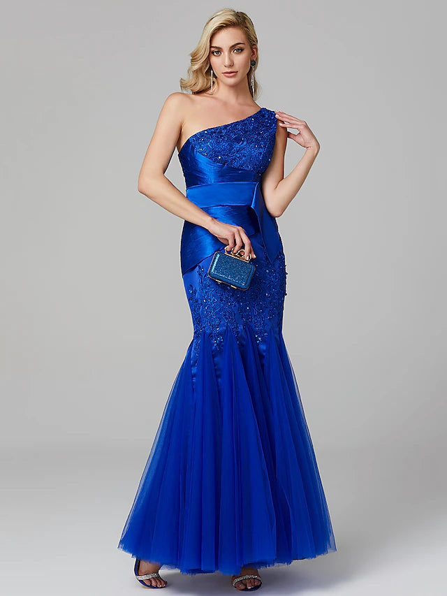 Elegant one-shoulder fit & flare lace tulle floor length dress.