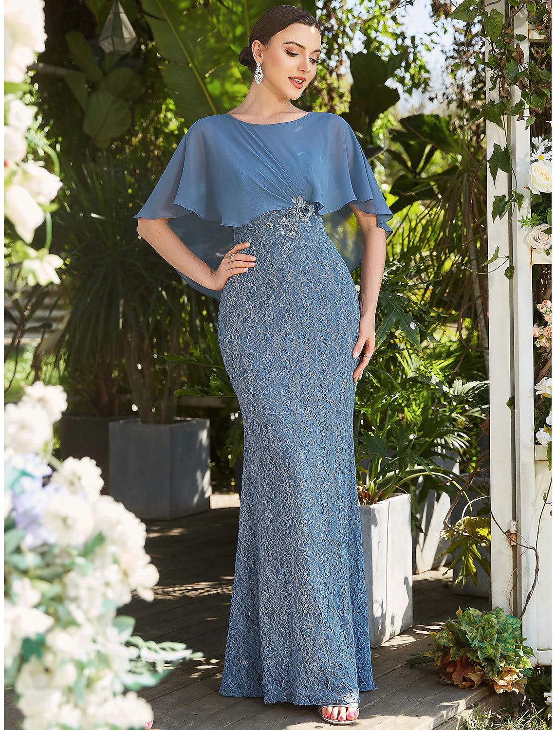 Elegant mermaid formal dress with jewel neck and lace appliques.