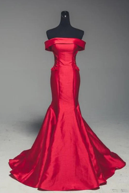 Elegant strapless mermaid satin prom dress, front view.
