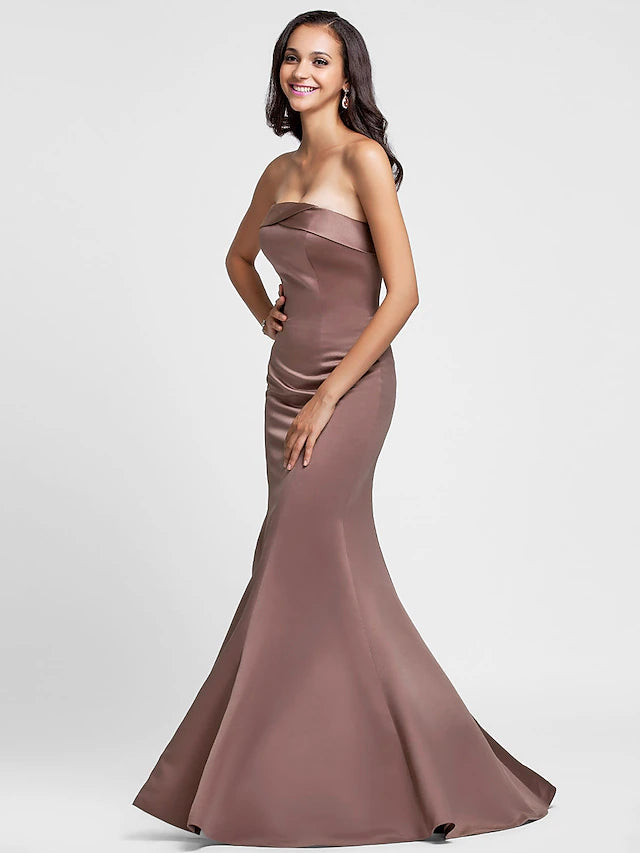 Elegant Mermaid Trumpet bridesmaid dress with strapless neckline and lace-up back.