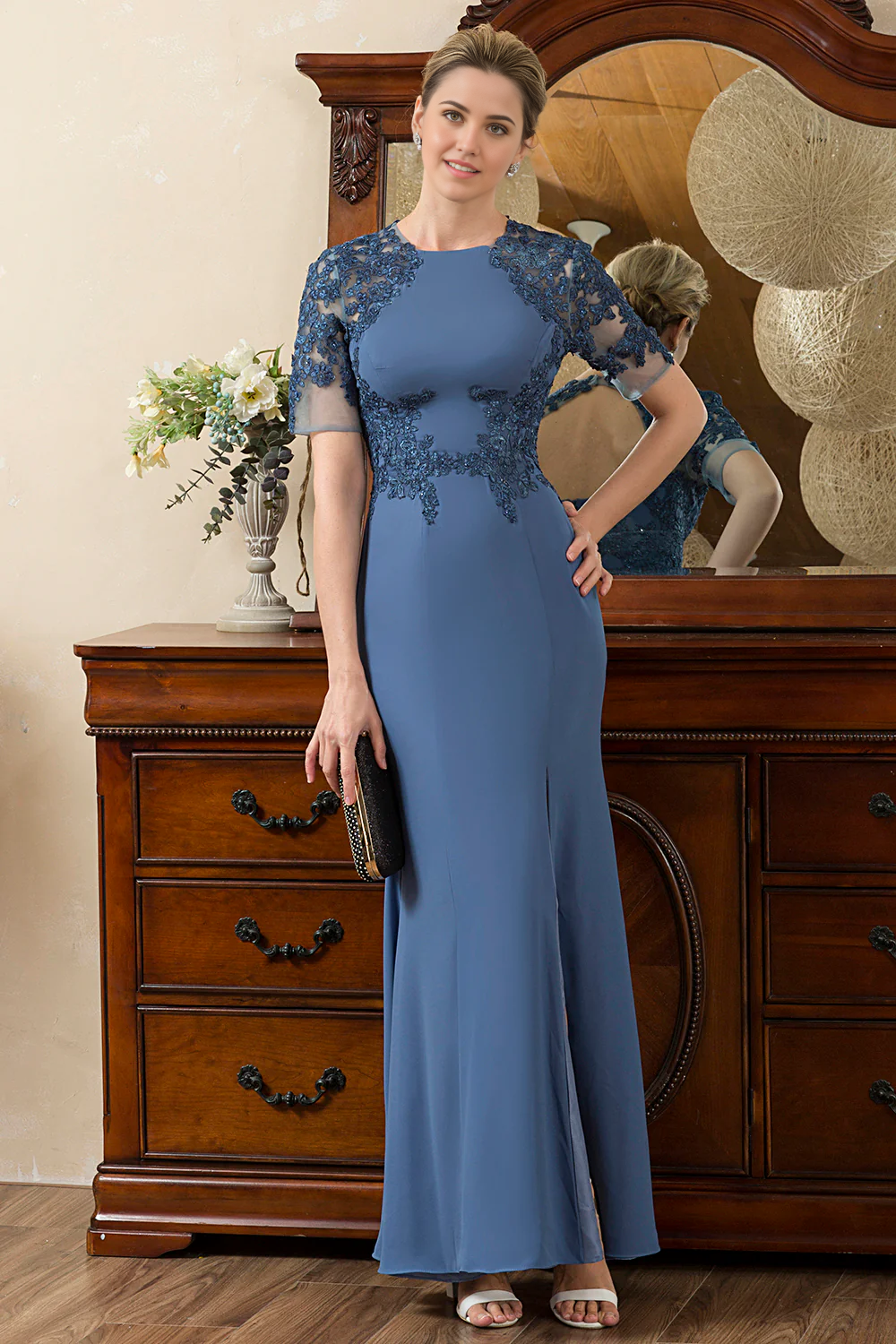 Elegant mermaid Mother of the Bride dress with V-neck and high slit.