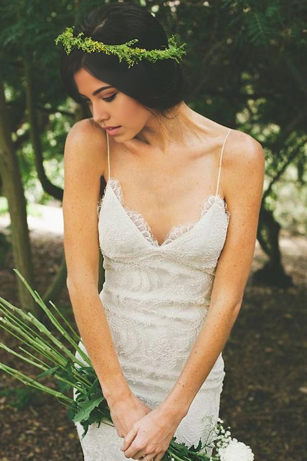 Elegant mermaid V-neck backless white wedding dress.