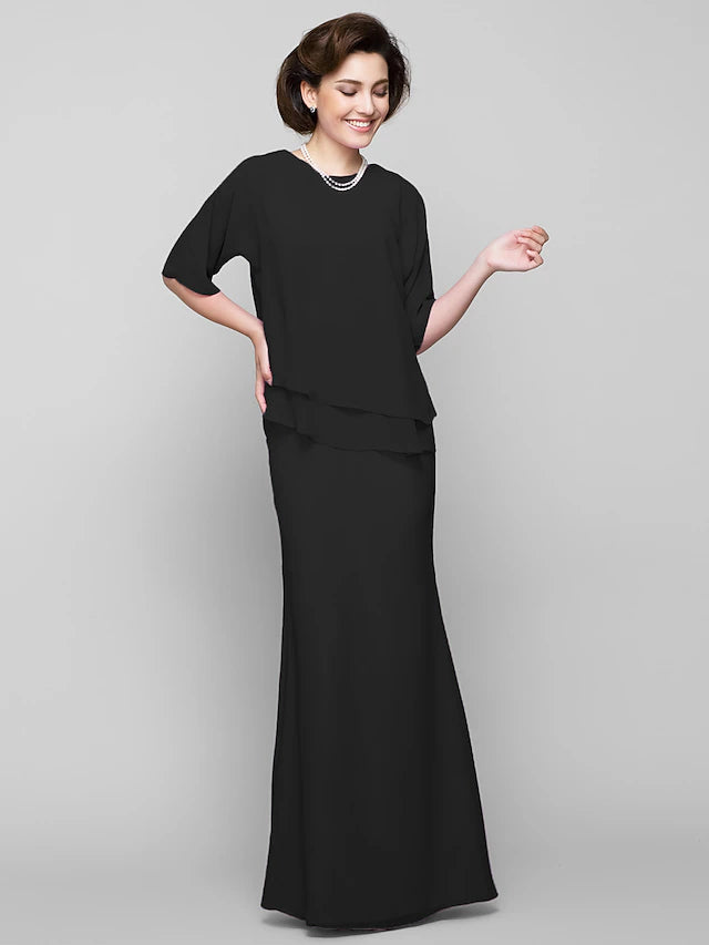 Elegant Mermaid Trumpet Mother of the Bride dress with scoop neck and half sleeves.