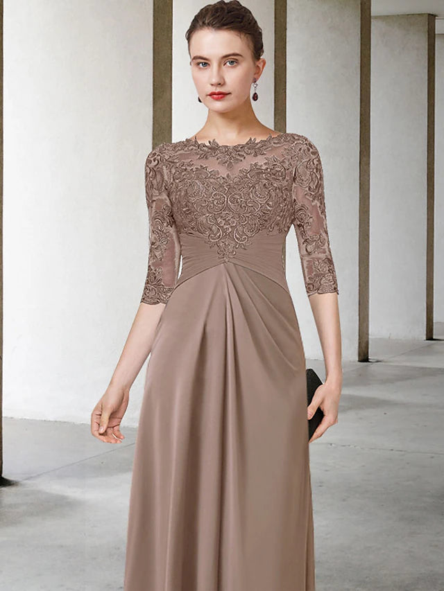 Side view of a plus size sheath Mother of the Bride dress.