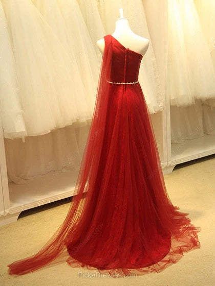 Elegant red A-line one-shoulder formal dress.