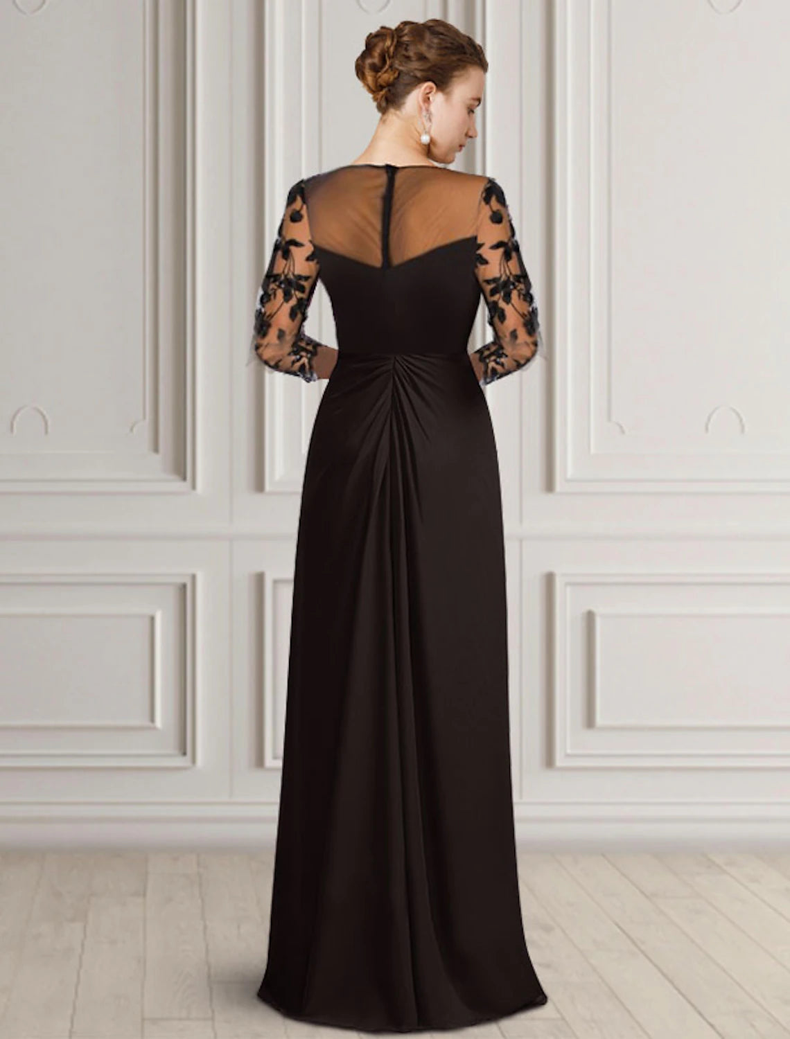 Sheath Mother of the Bride dress in chiffon lace with appliques.