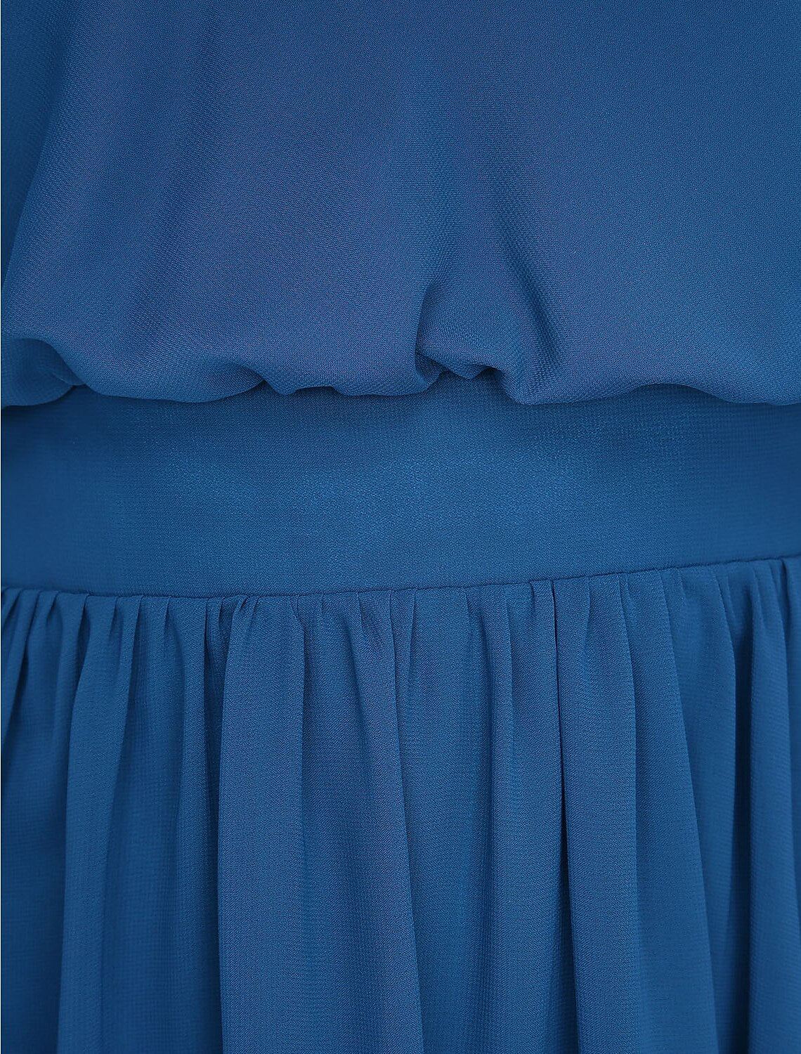 Bridesmaid dress in chiffon fabric, featuring a jewel neckline.