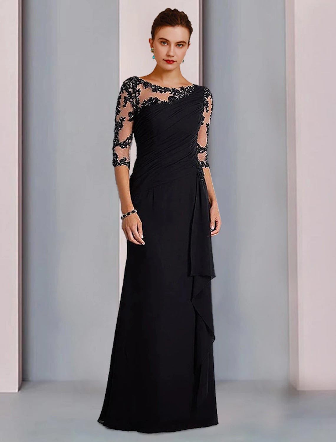 Elegant sheath mother of the bride dress in chiffon and lace with jewel neck and 3/4 sleeves.