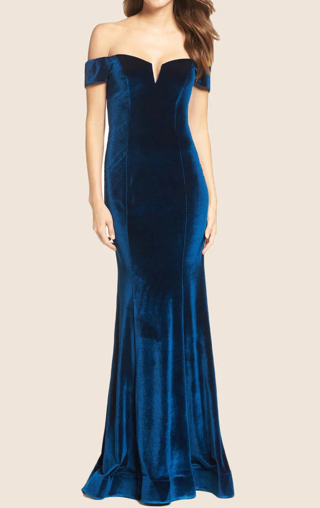 Model wearing an elegant navy blue off-shoulder sheath long prom dress.
