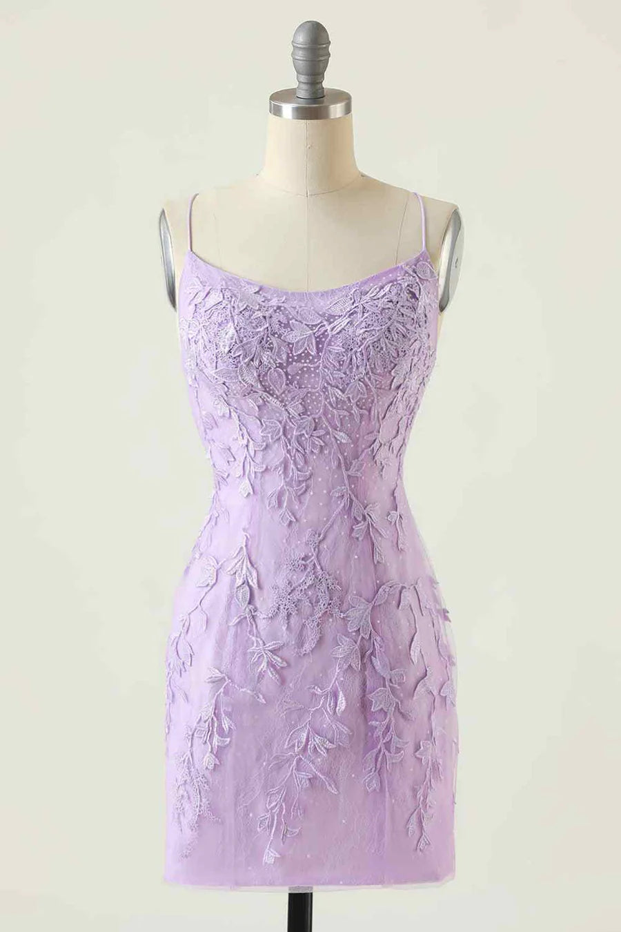 Elegant sheath homecoming dress with scoop neck and appliques.