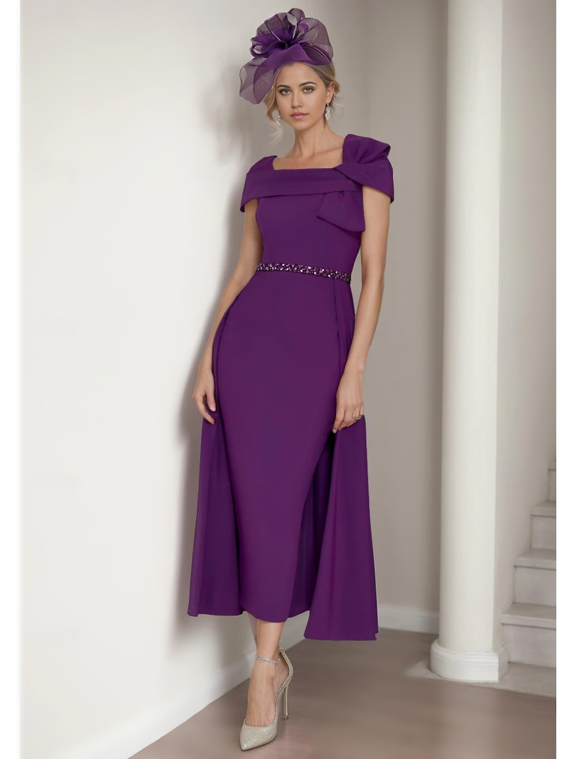 Elegant sheath Mother of the Bride dress with square neck and short sleeves.