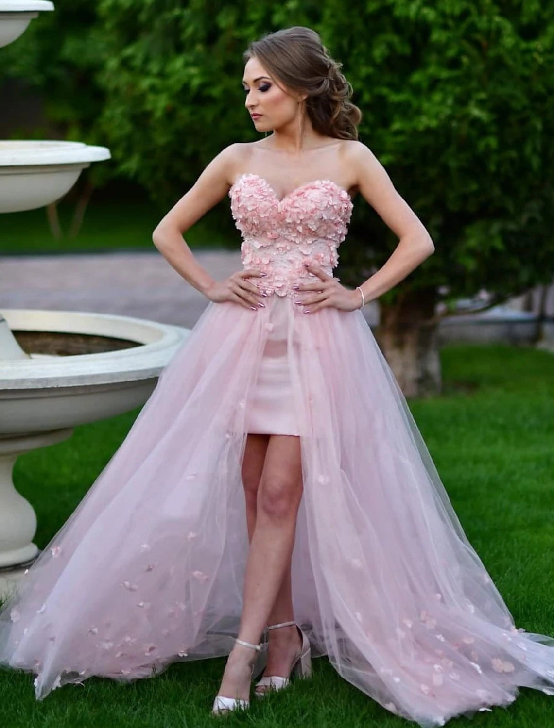 Elegant sheath high-low prom dress with sweetheart neckline and embroidery appliques.