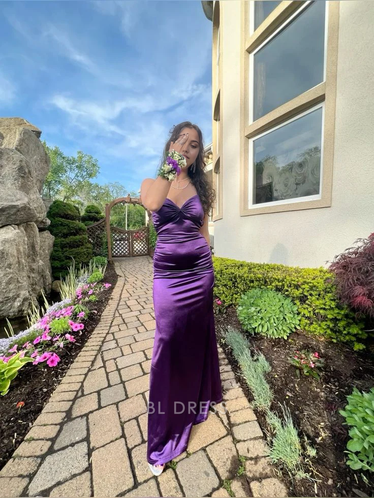 Long purple satin sheath dress with a sweetheart neckline.