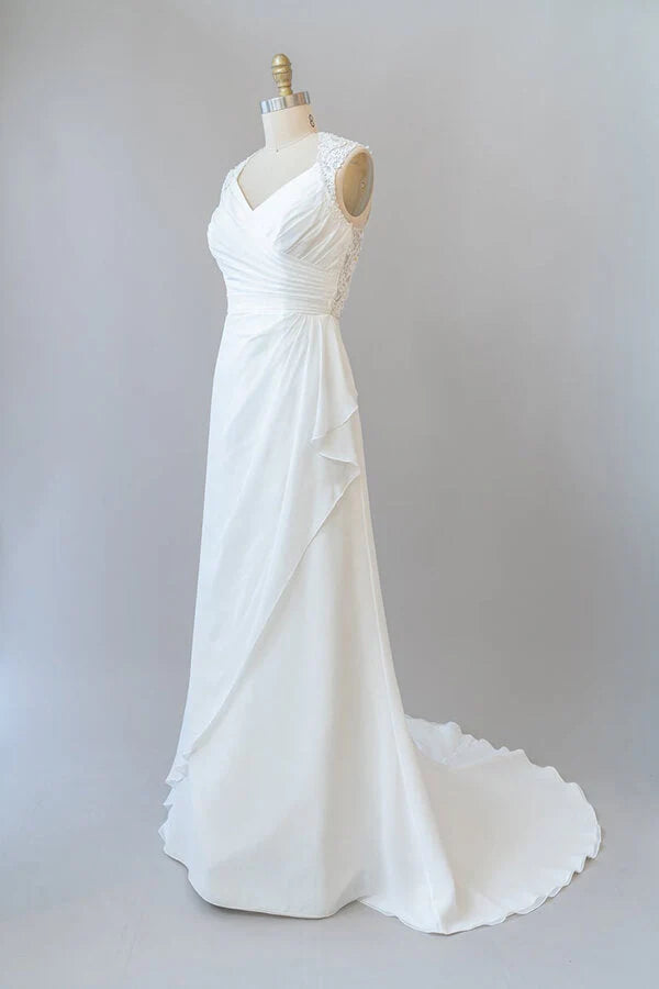 Bride wearing Sheath Lace Chiffon Backless Long Wedding Dress.
